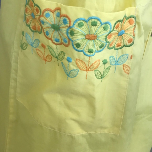 Vintage Yellow Duster Dress 😘😘 - Picture 2 of 7